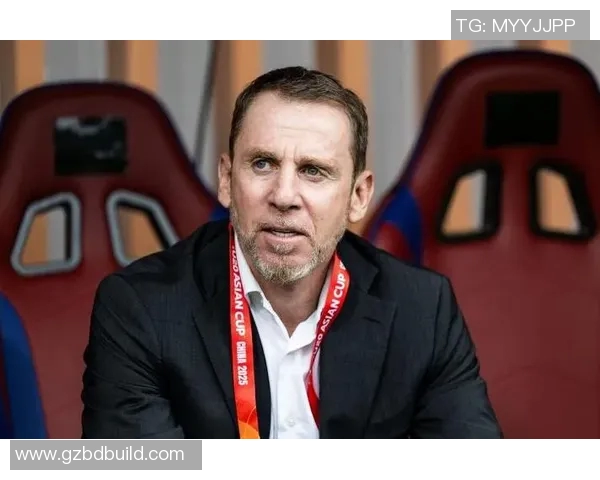 韩国足球明星戴面罩重返赛场展现坚韧精神与不屈斗志 韩国足球明星戴面罩重返赛场展现坚韧精神与不屈斗志